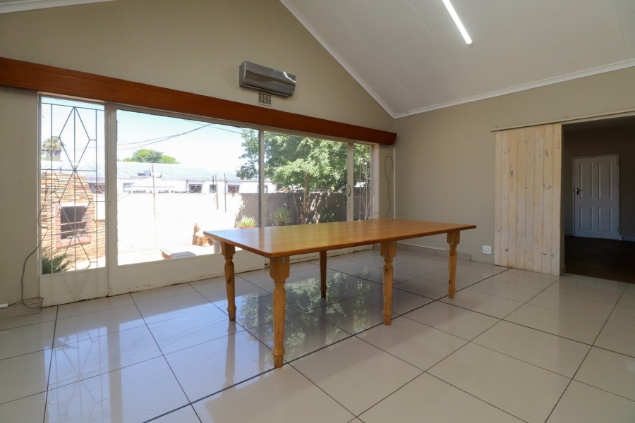 To Let commercial Property for Rent in Wilkoppies North West